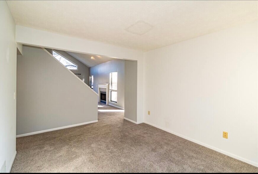 Den / Work Area - 9412 Hunters Creek Dr