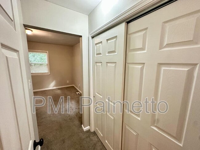 Building Photo - 948 Wateree Blvd