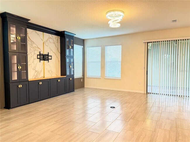 Building Photo - 16128 Mangrove Rd