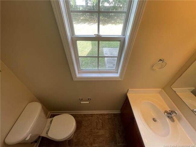 Building Photo - 5234 Woodpecker Dr