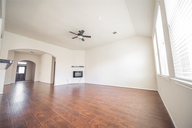 Building Photo - 9123 Cavalier Ln