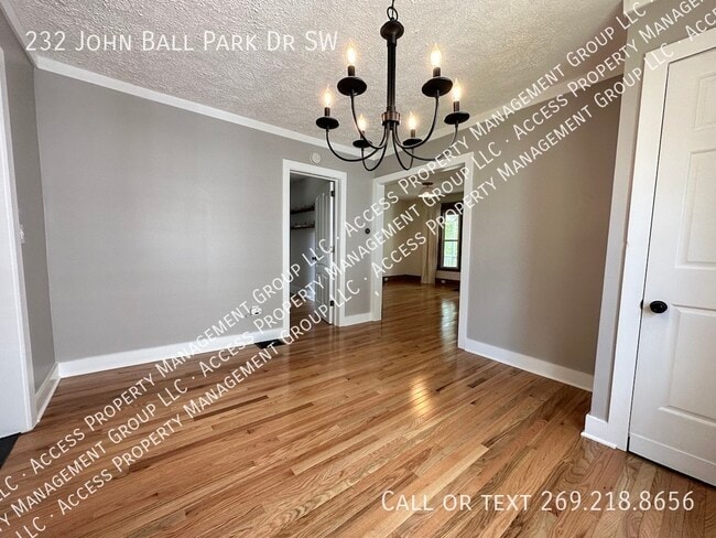 Building Photo - 232 John Ball Park Dr SW