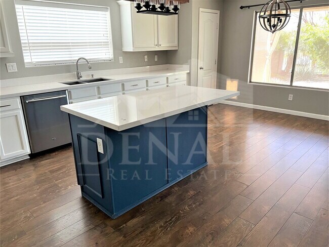 Building Photo - 2520 N 109th Ave