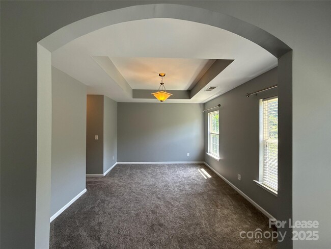 Building Photo - 4819 Abercromby St