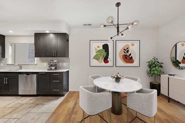 Building Photo - 443 Whiton St