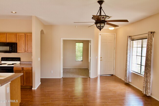 Building Photo - 6450 S Nash Way