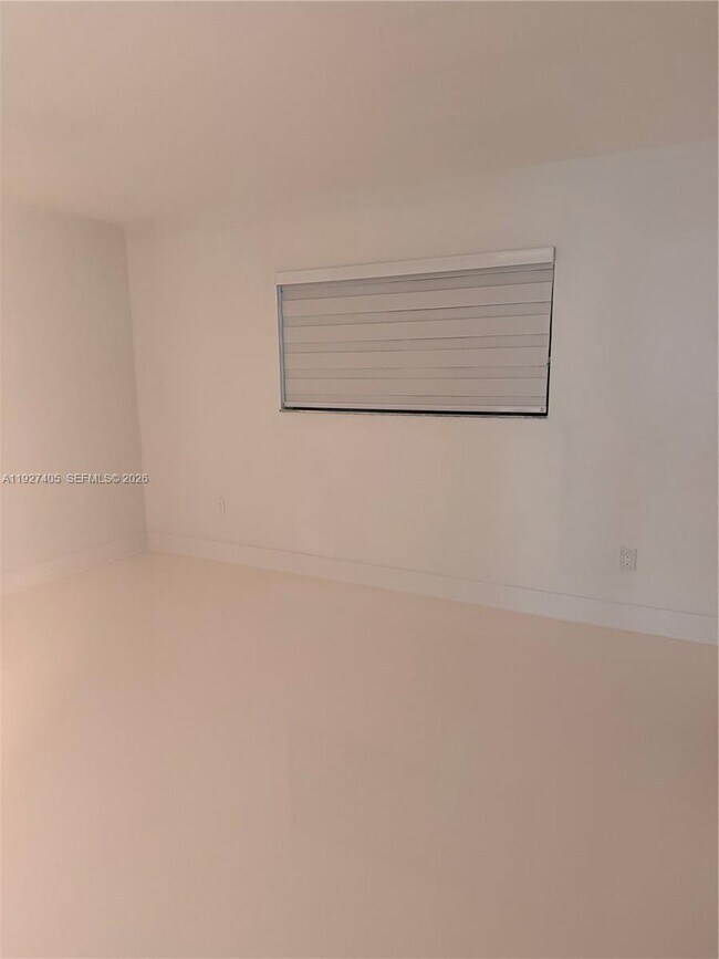 Building Photo - 8810 SW 132nd Pl