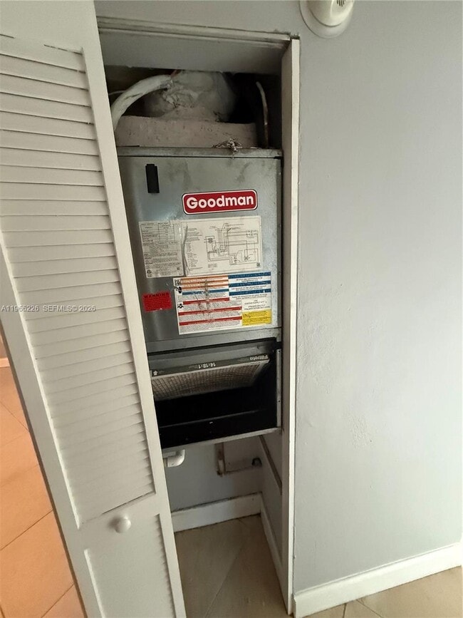 Building Photo - 4120 NE 12th Terrace