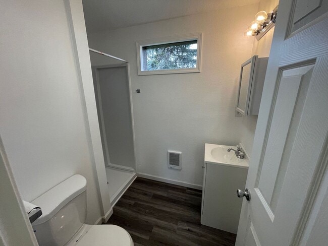 Building Photo - 3916 Homedale Rd