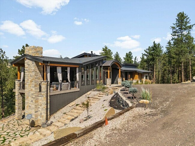Building Photo - 21429 Trappers Trail