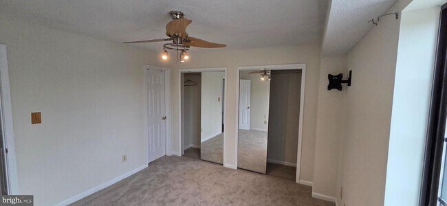 Building Photo - 7005 Birkenhead Pl