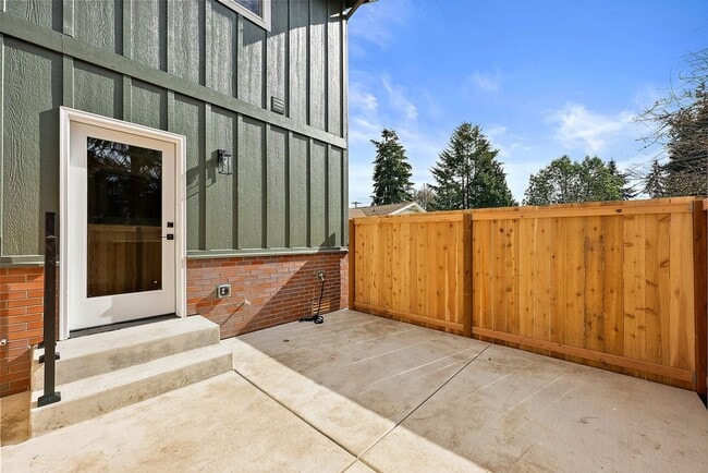 Building Photo - Newer 2-Bed ADU in Lakewood | Luxury Living Near JBLM!