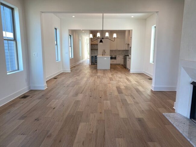 Building Photo - Beautiful New House in West Nashville - Hi...
