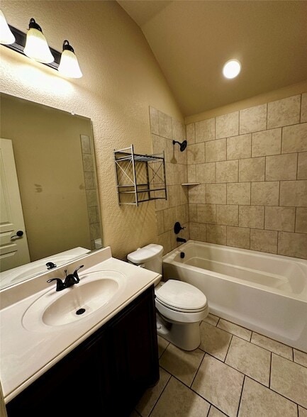Building Photo - 3011 Winecup Ct