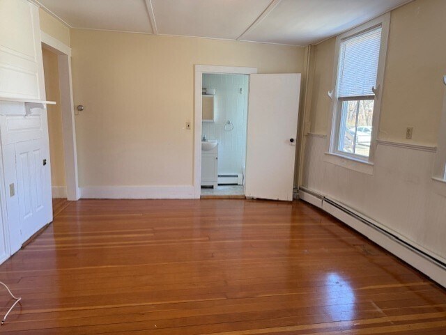 Building Photo - 316 Main St