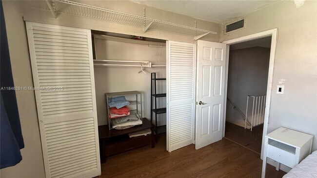 Building Photo - 6703 N Kendall Dr