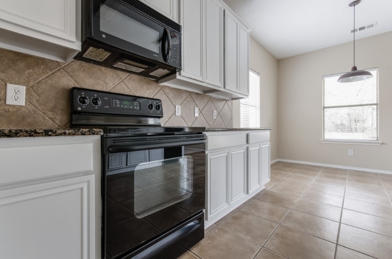 Building Photo - 249 Niagara Falls Dr