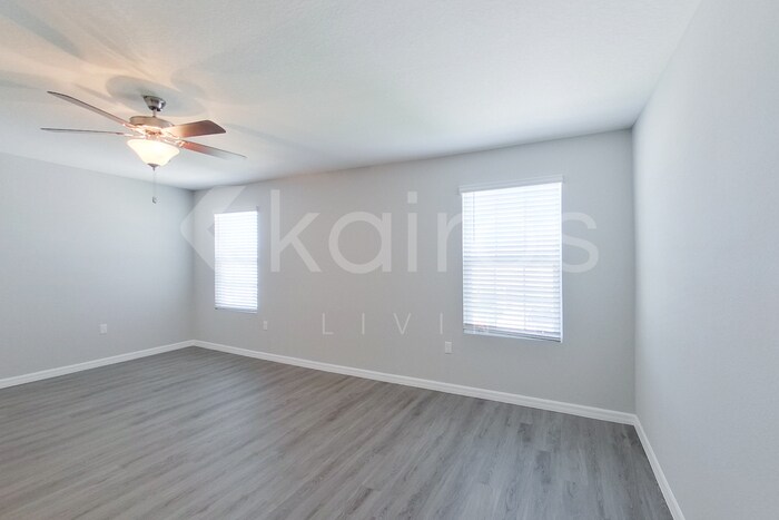 Building Photo - 8677 SW 44th Ct