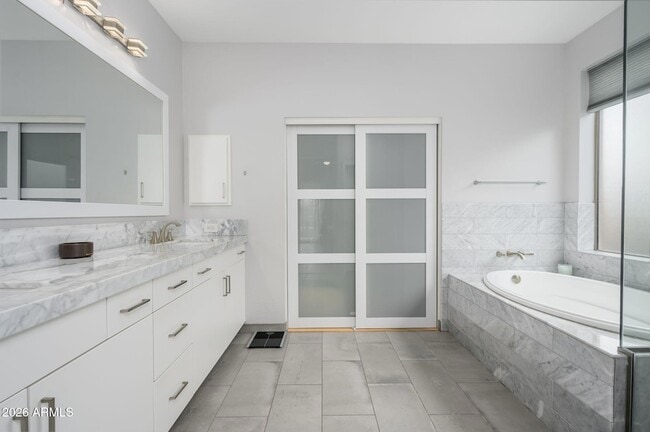 Building Photo - 7743 E Nestling Way