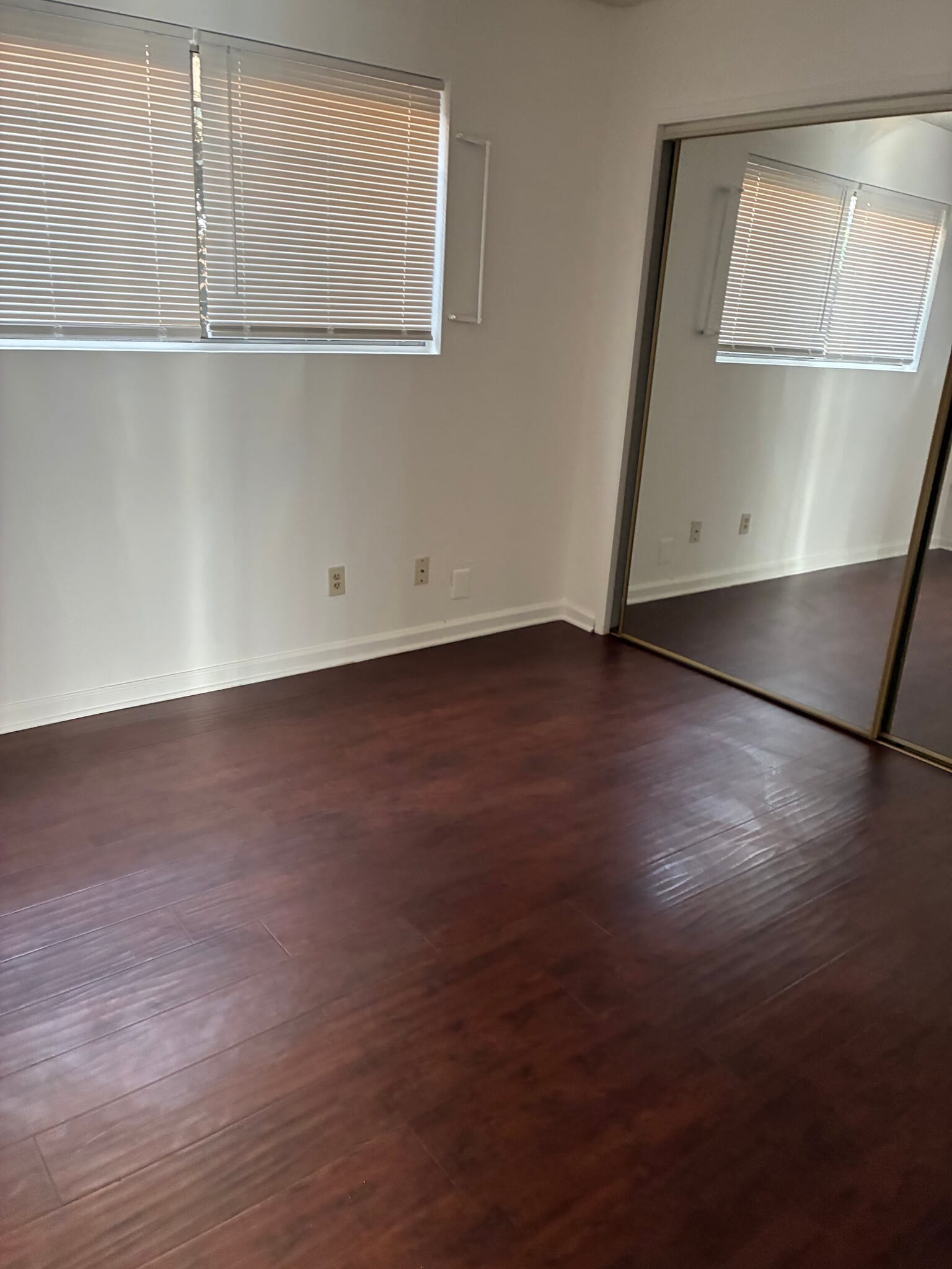 Building Photo - 4424 Edenhurst Ave