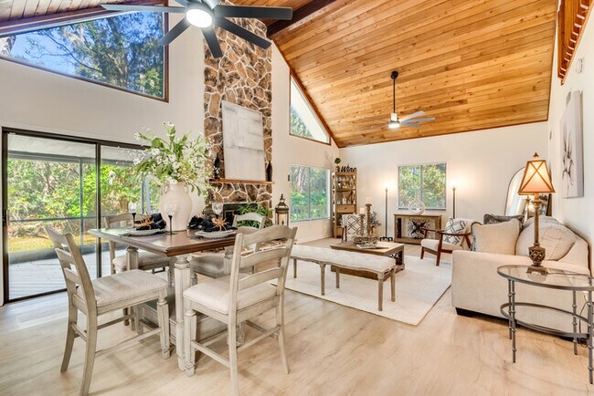 Building Photo - Stunning Renovated 3BD/2BA Home for Rent o...