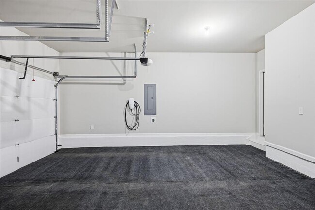 Building Photo - 781 Belerose Ln