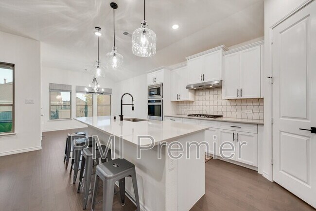 Building Photo - 2901 Little Wonder Ln