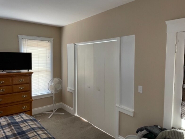 Building Photo - 2041 Murray Hill Rd