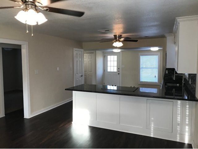 Building Photo - Lorena ISD, 2 bed/1 bath Charming Home