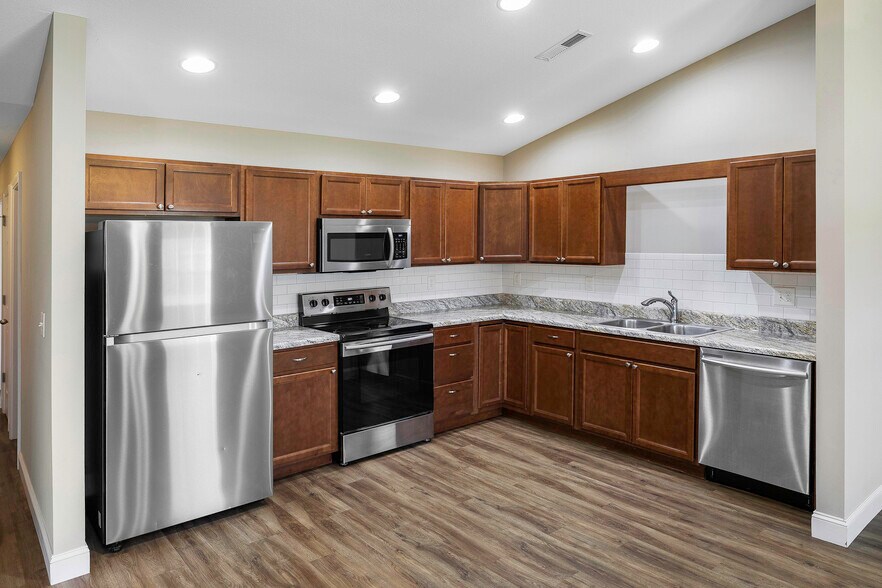 Building Photo - 5361 Dover Springs Way