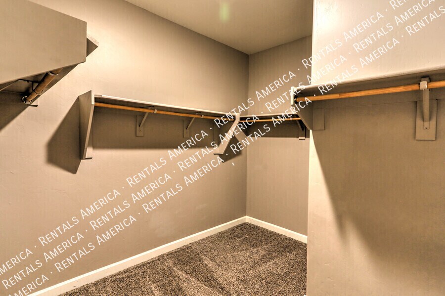 Building Photo - 17741 S Silent Meadows Path