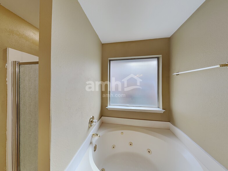 Building Photo - 476 Round Rock Dr