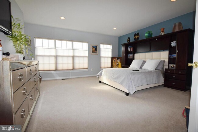 Building Photo - 19267 Winmeade Dr