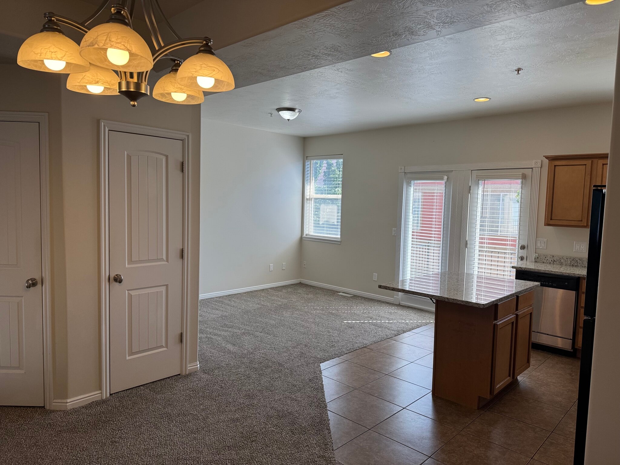 Building Photo - 908 N Shepard Creek Pky