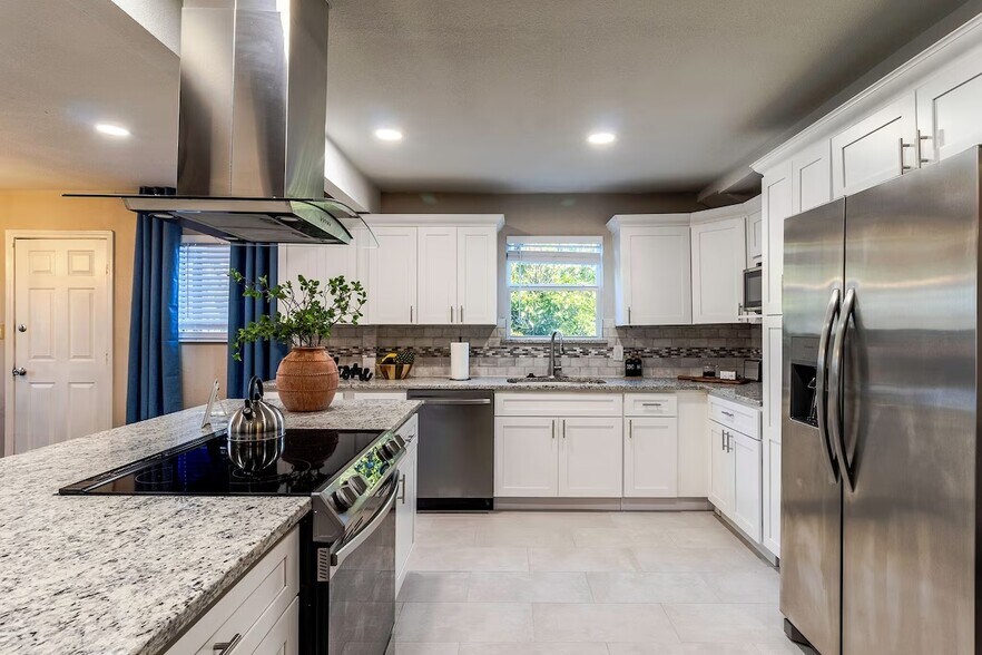 Building Photo - 911 Rockwall St