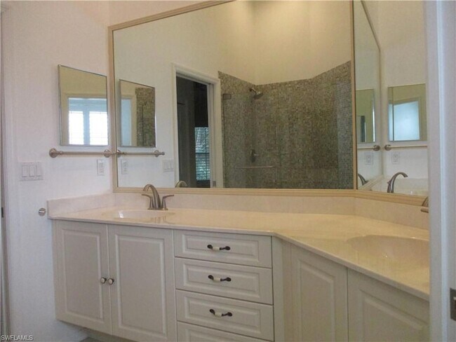Building Photo - 1225 Sarah Jean Cir