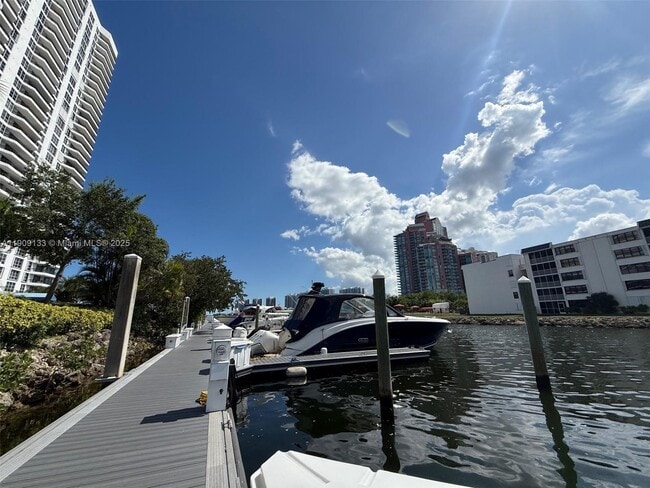 Building Photo - 3530 Mystic Pointe Dr