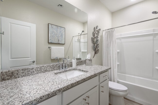 Building Photo - 737 E Beauchamp Dr