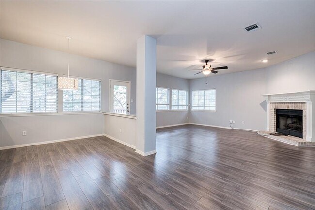 Building Photo - 10608 Sun Tree Cove