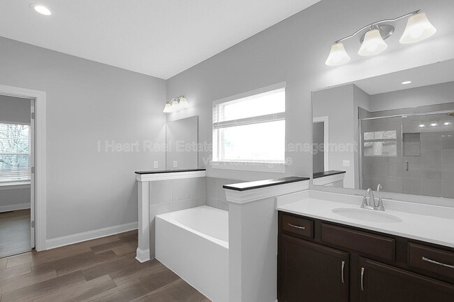 Building Photo - 7570 Dublin Rd