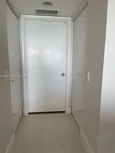 Building Photo - 21055 Yacht Club Dr