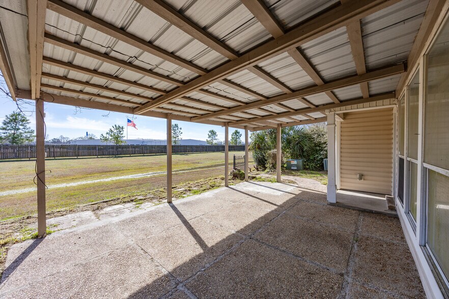 Building Photo - 13422 S Fairview Ave