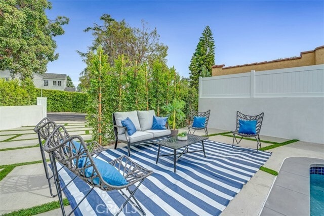 Building Photo - 430 W Kenneth Rd