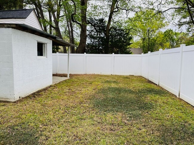 Building Photo - 847 Marvin Ave