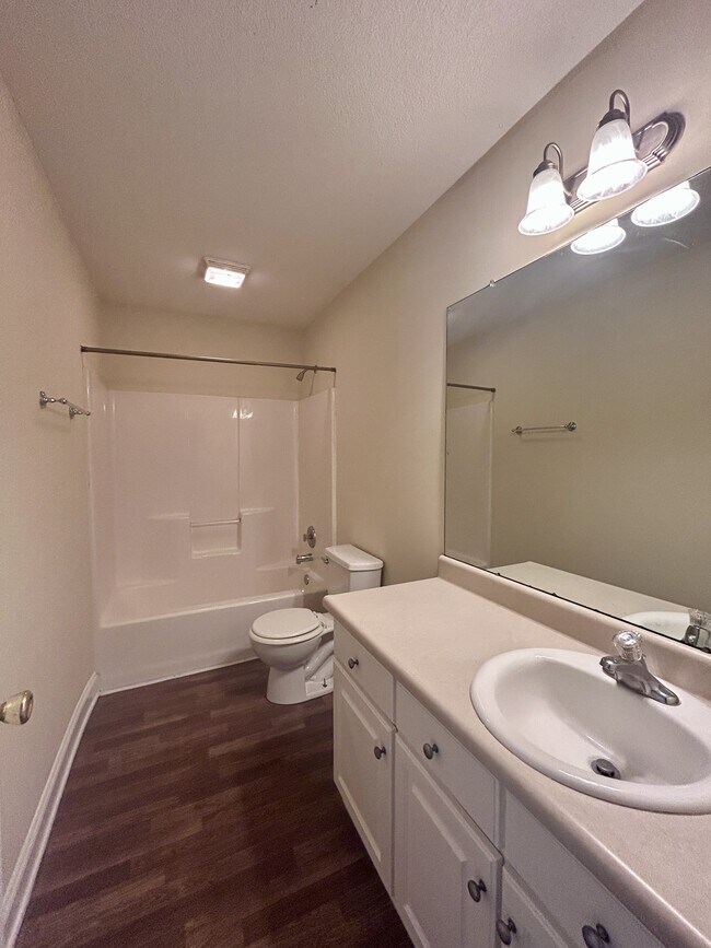 Building Photo - 7 Cromartie Dr