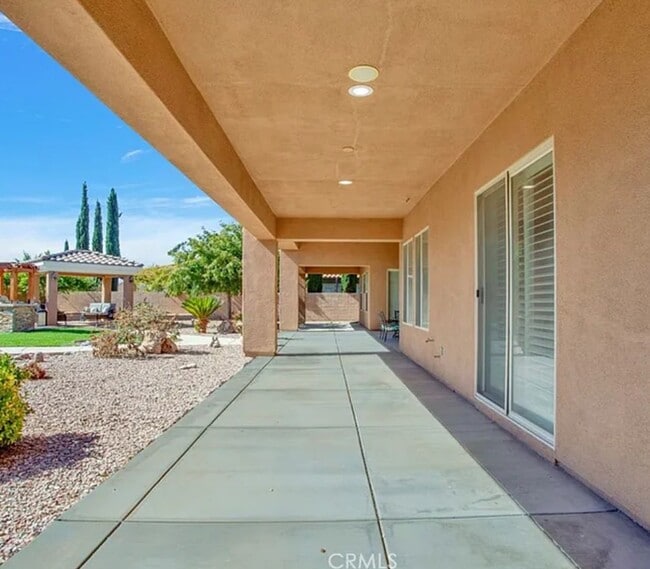Building Photo - STUNNING STONEBROOK ESTATES HOME