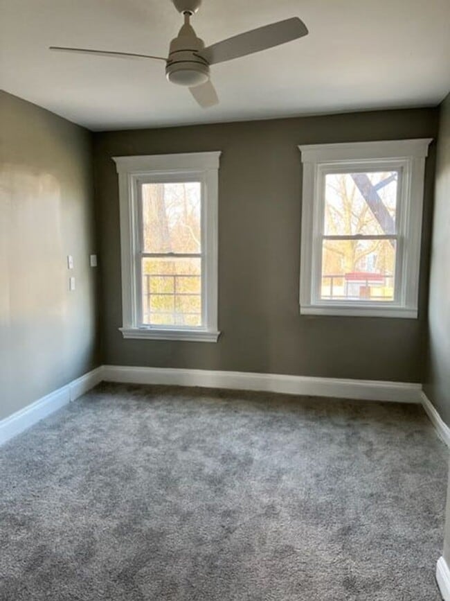 Building Photo - 1326 Chapel St