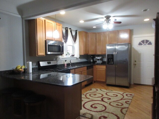 Building Photo - 7912 Karlov Ave
