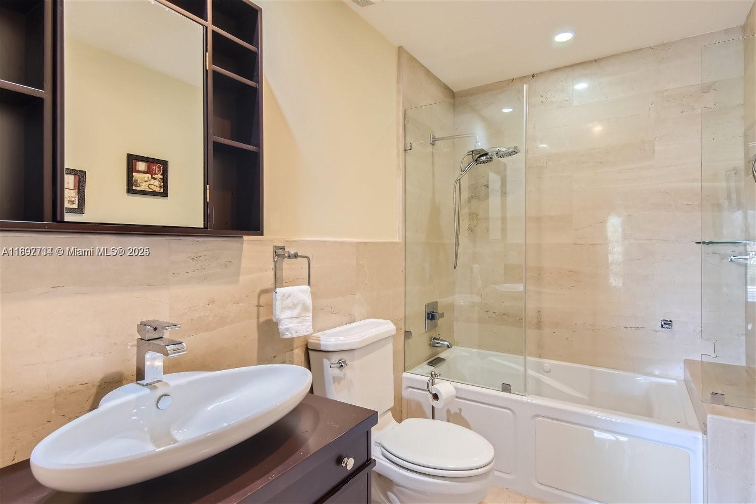 Building Photo - 3864 NE 167th St