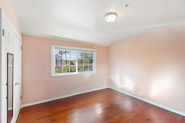 Building Photo - Peaceful Country Living in Jamul